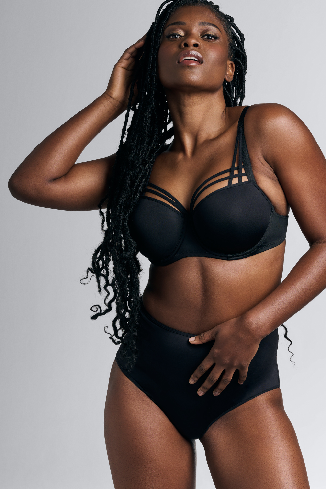 154293-DAME-DE-PARIS