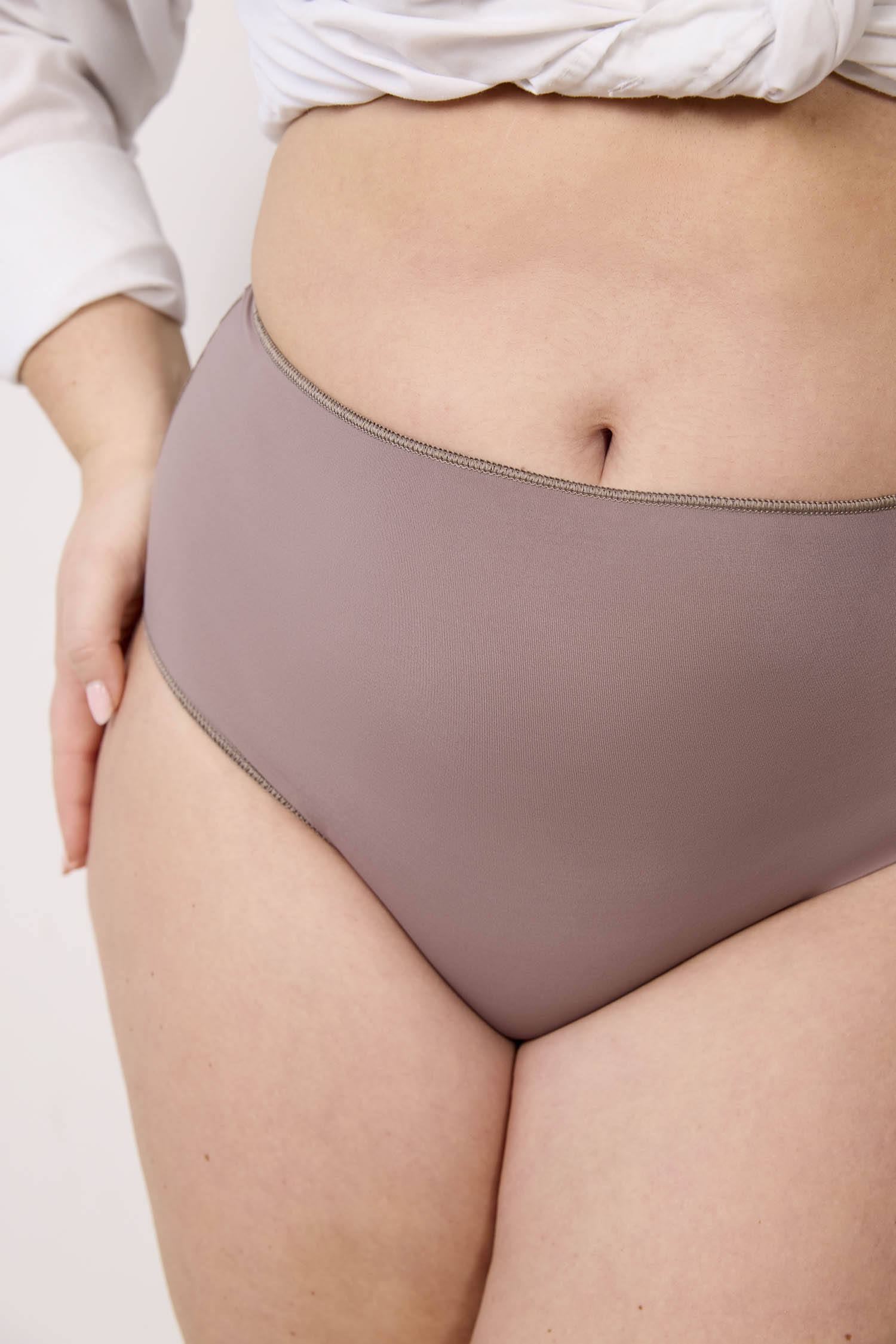 5304P-LES-INVISIBLES