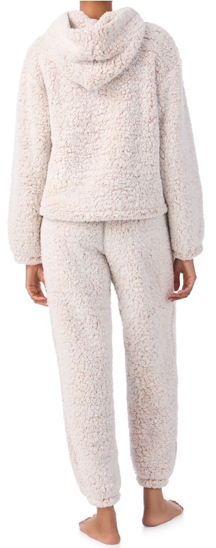 YI70022-THE-COZY-MOMENT